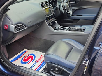 Used Jaguar XE 2016 for sale - 76432894: Photo