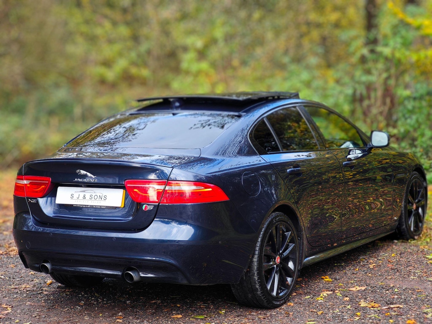 Used Jaguar XE 2016 for sale - 76432894: Photo 3