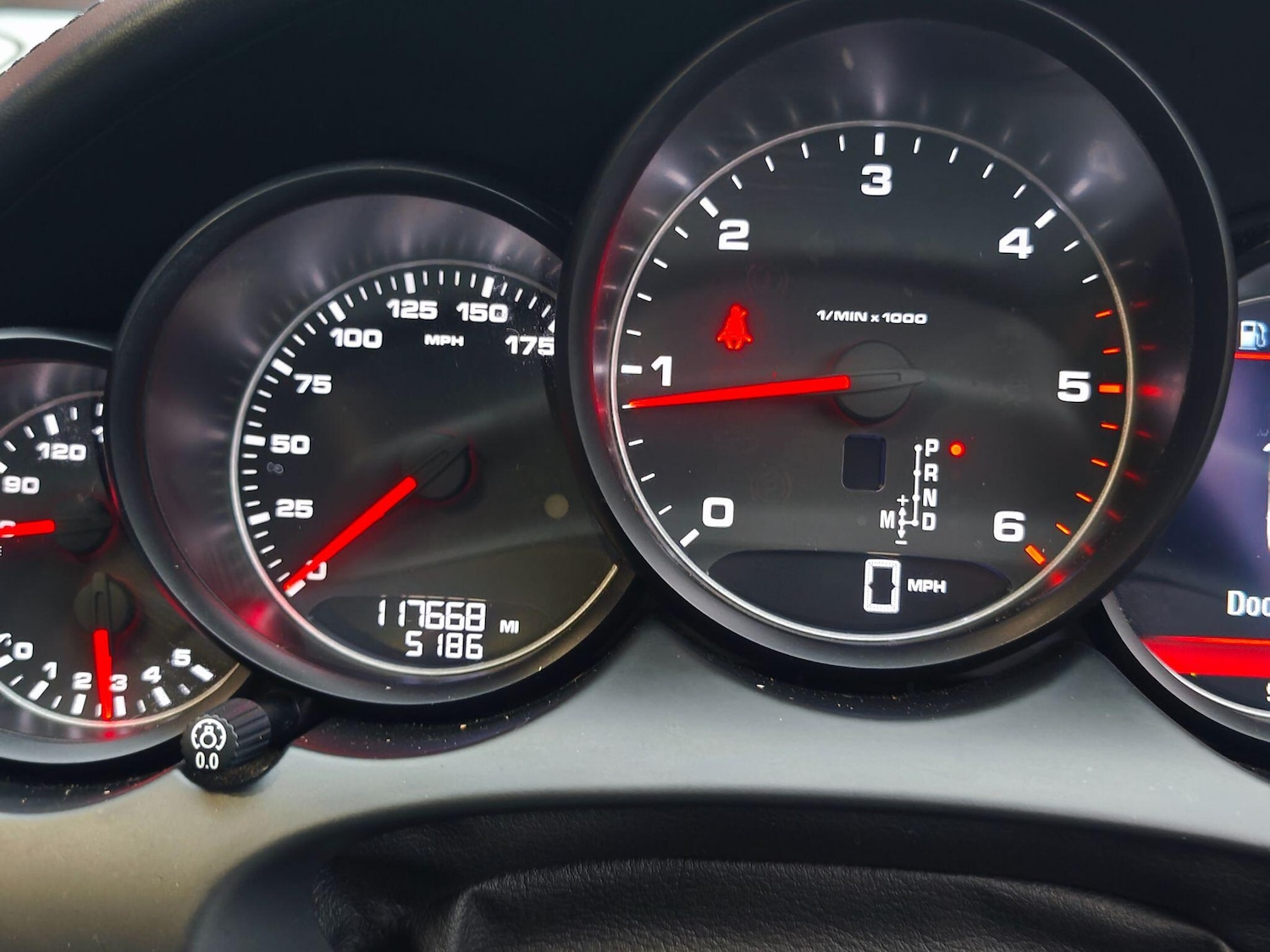 Used Porsche Cayenne 2014 for sale - 77784129: Photo 32