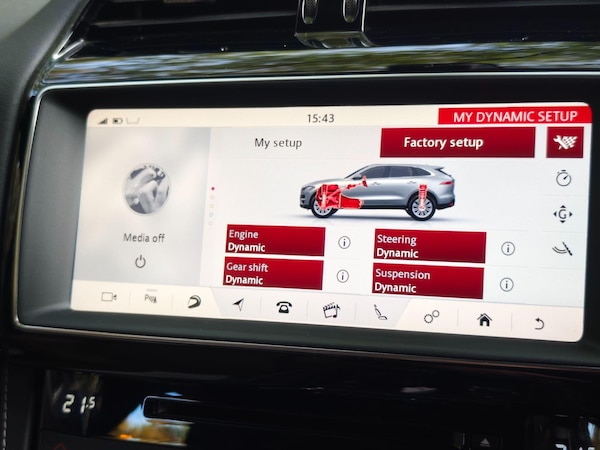 Used Jaguar F-Pace 2017 for sale - 76240204: Photo 29