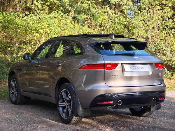 Used Jaguar F-Pace 2017 for sale - 76240204: Photo 5