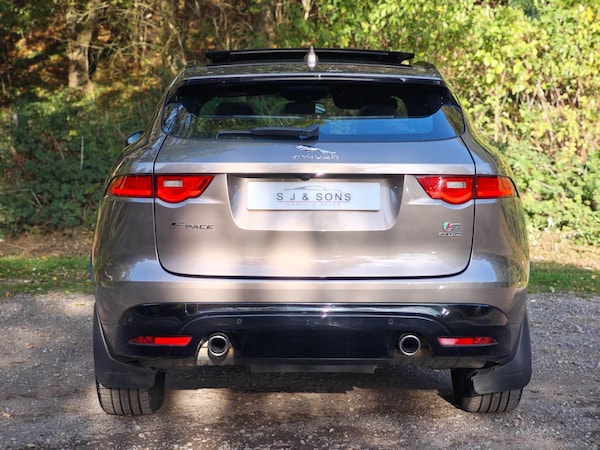 Used Jaguar F-Pace 2017 for sale - 76240204: Photo 7