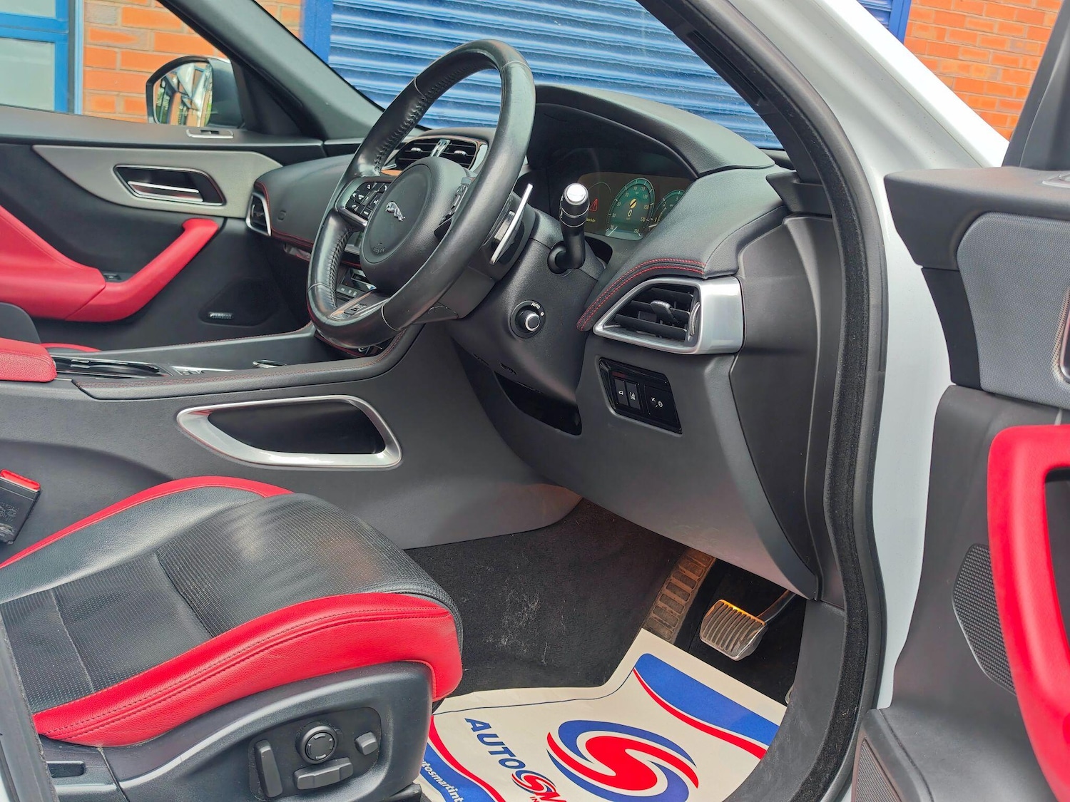 Used Jaguar F-Pace 2016 for sale - 78205277: Photo 10