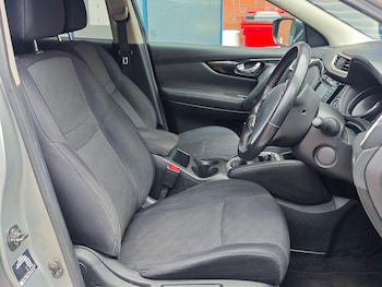 Used Nissan Qashqai 2017 for sale - 78958489: Photo
