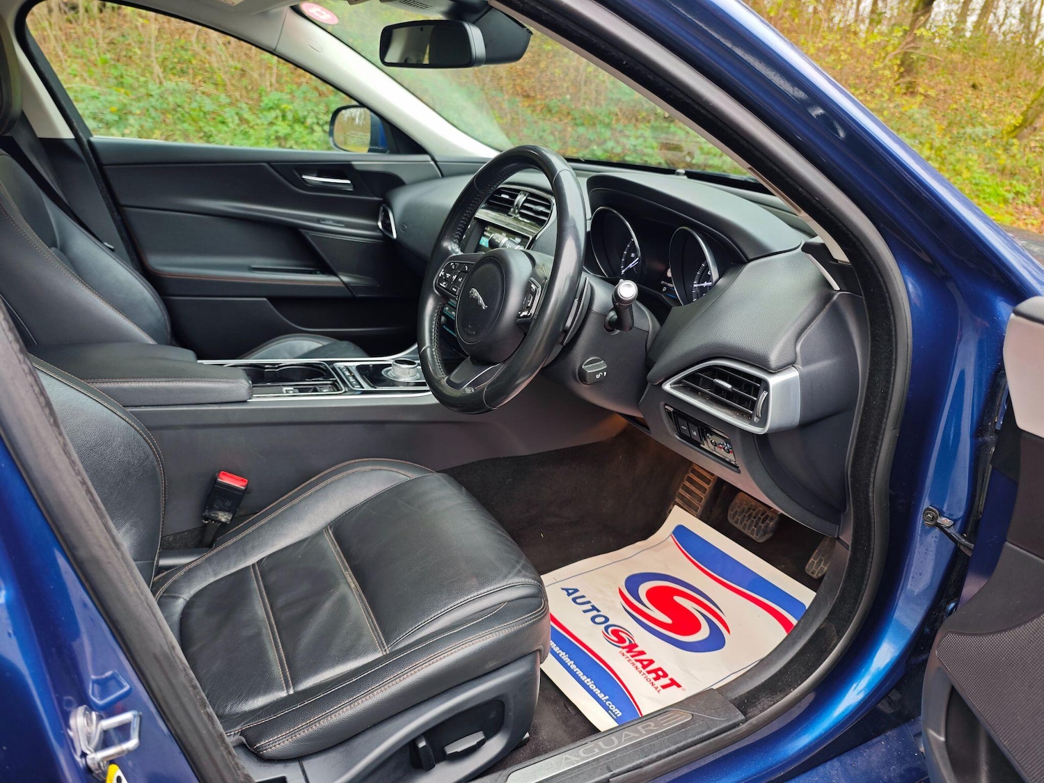 Used Jaguar XE 2015 for sale - 76727906: Photo 11