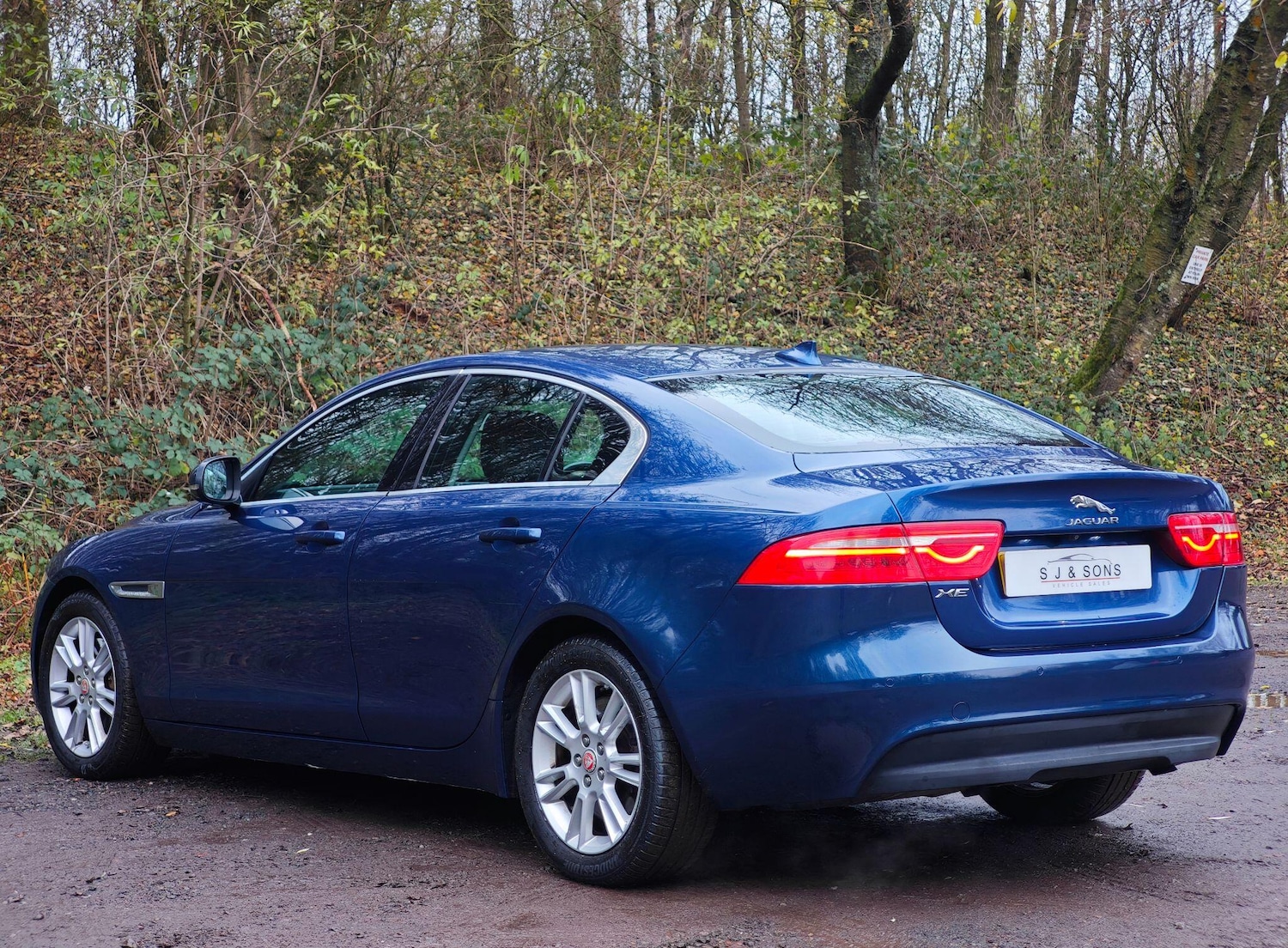 Used Jaguar XE 2015 for sale - 76727906: Photo 7