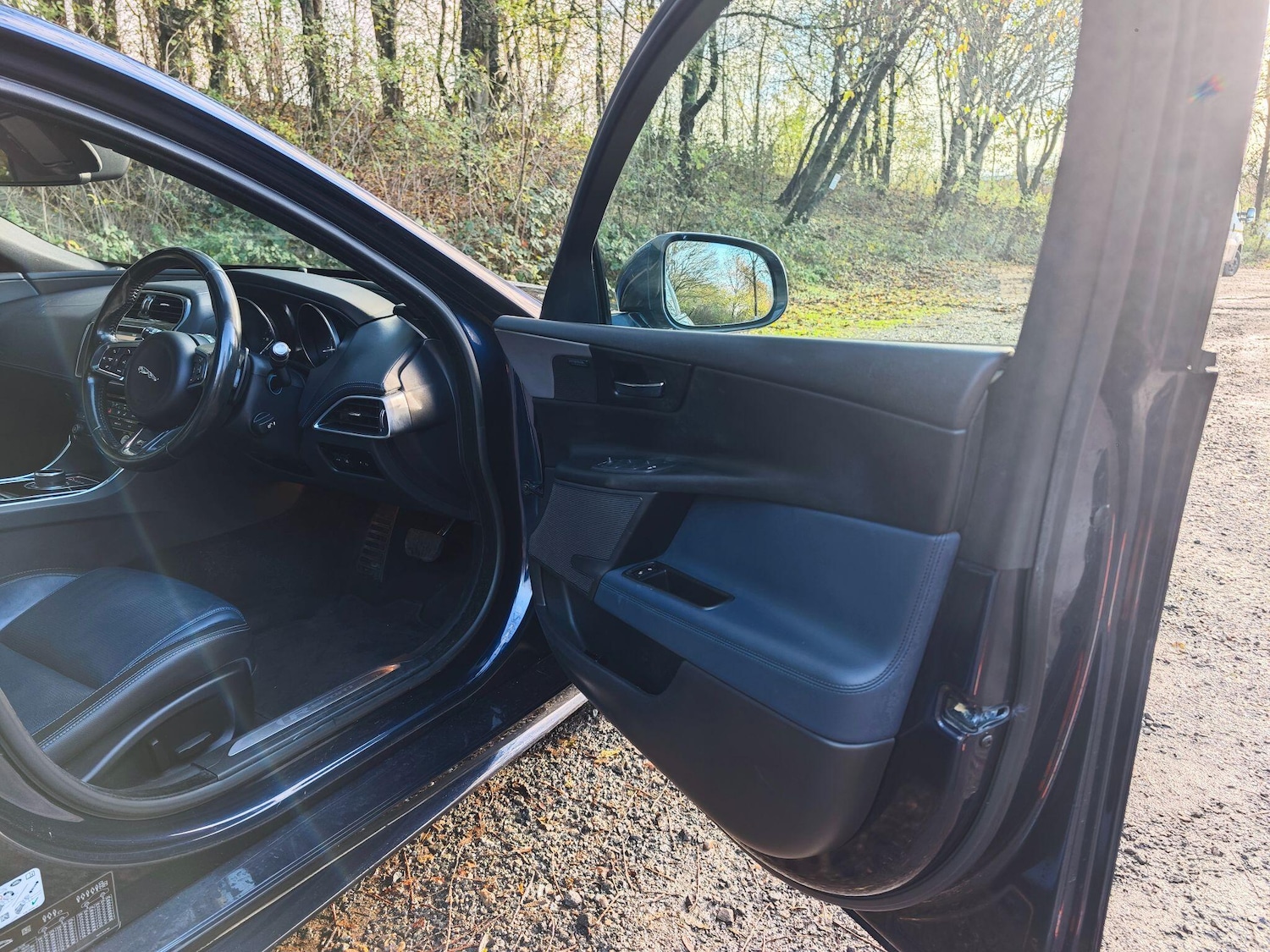 Used Jaguar XE 2017 for sale - 76633714: Photo 25