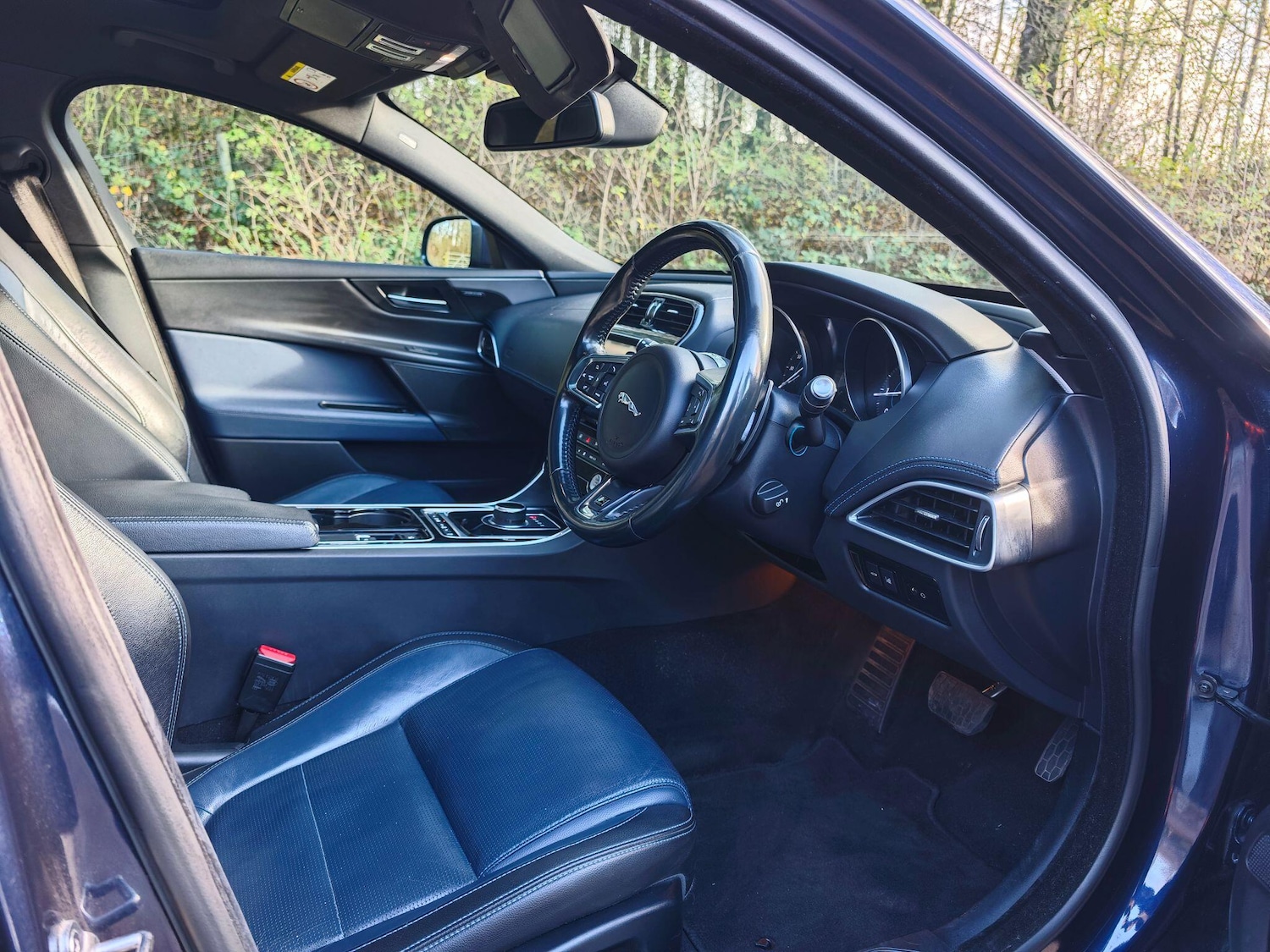 Used Jaguar XE 2017 for sale - 76633714: Photo 27