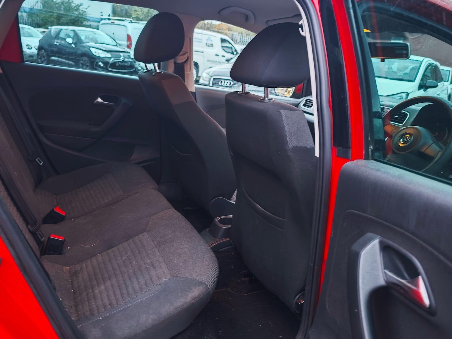 Used Volkswagen Polo 2012 for sale - 76440867: Photo 5