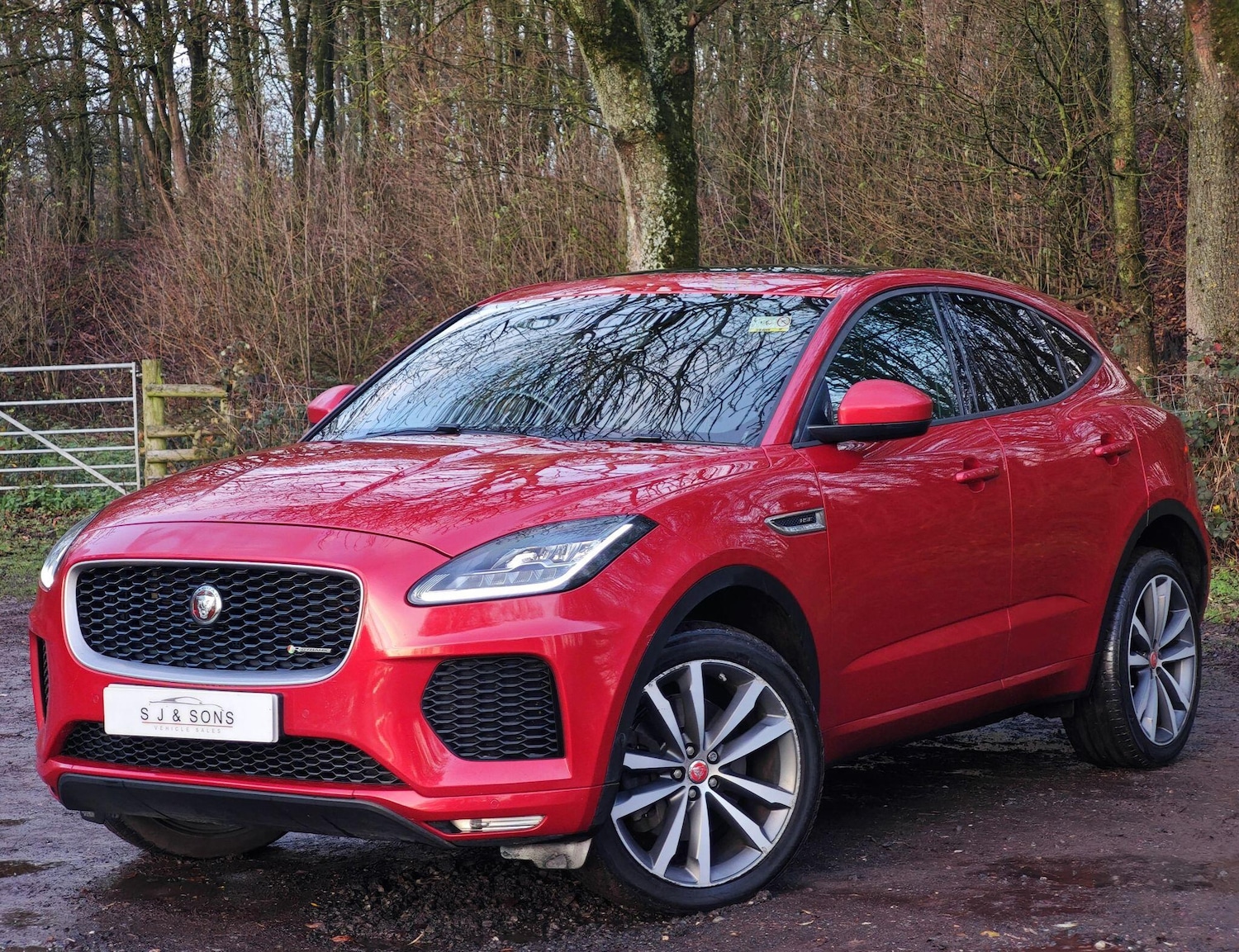 Used Jaguar E-Pace 2018 for sale - 76926426: Photo 1