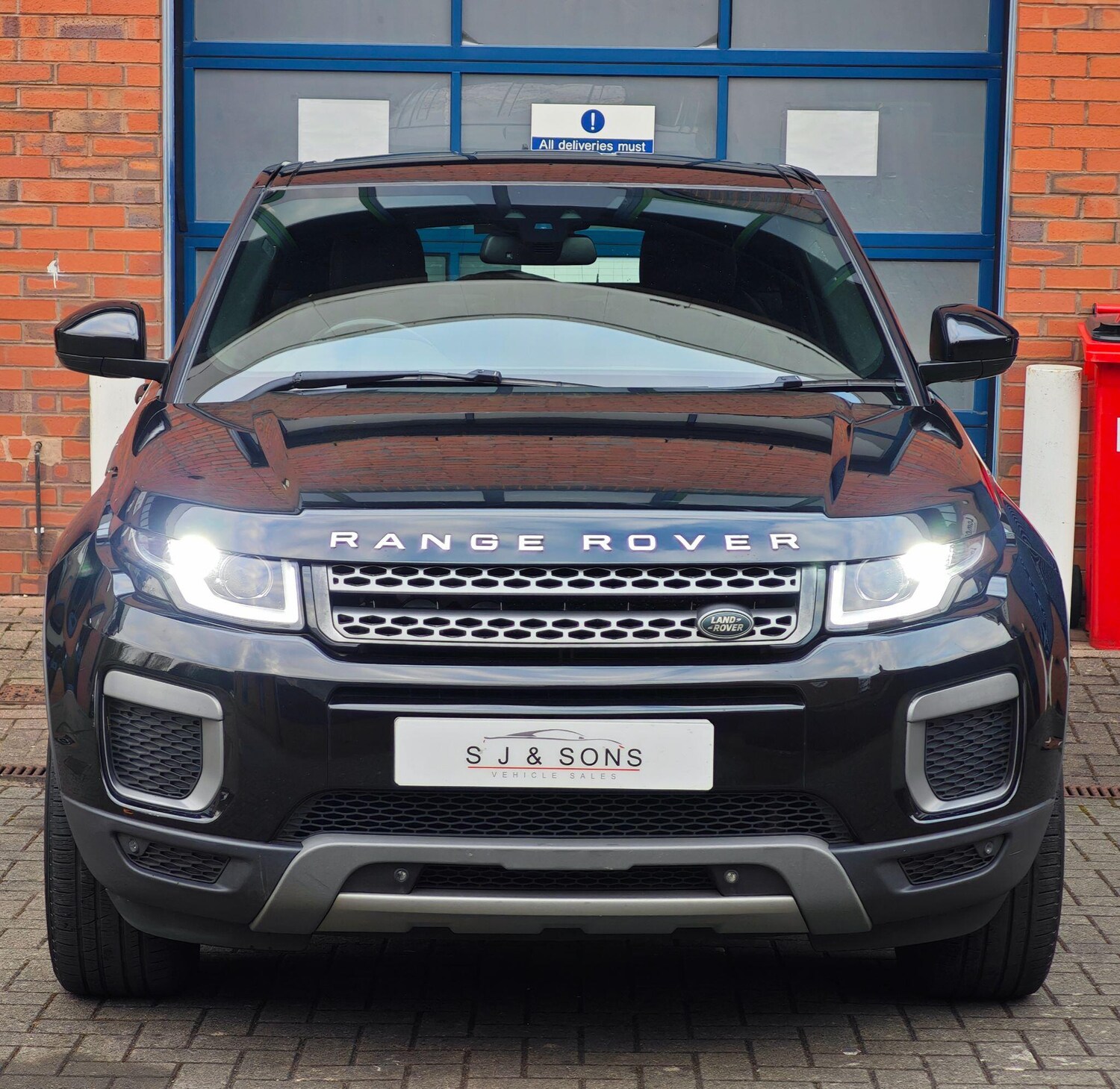 Used Land Rover Range Rover Evoque 2017 for sale - 78072713: Photo 4