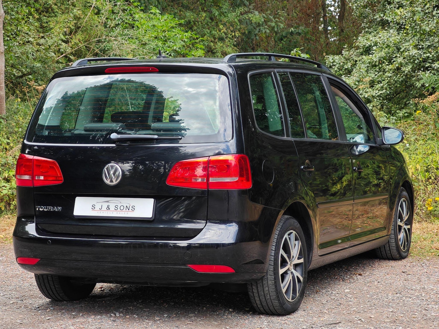Used Volkswagen Touran 2024 for sale - 77050015: Photo 3