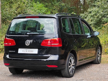 Used Volkswagen Touran 2013 for sale - 77050015: Photo