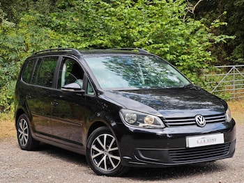 Used Volkswagen Touran 2013 for sale - 77050015: Photo
