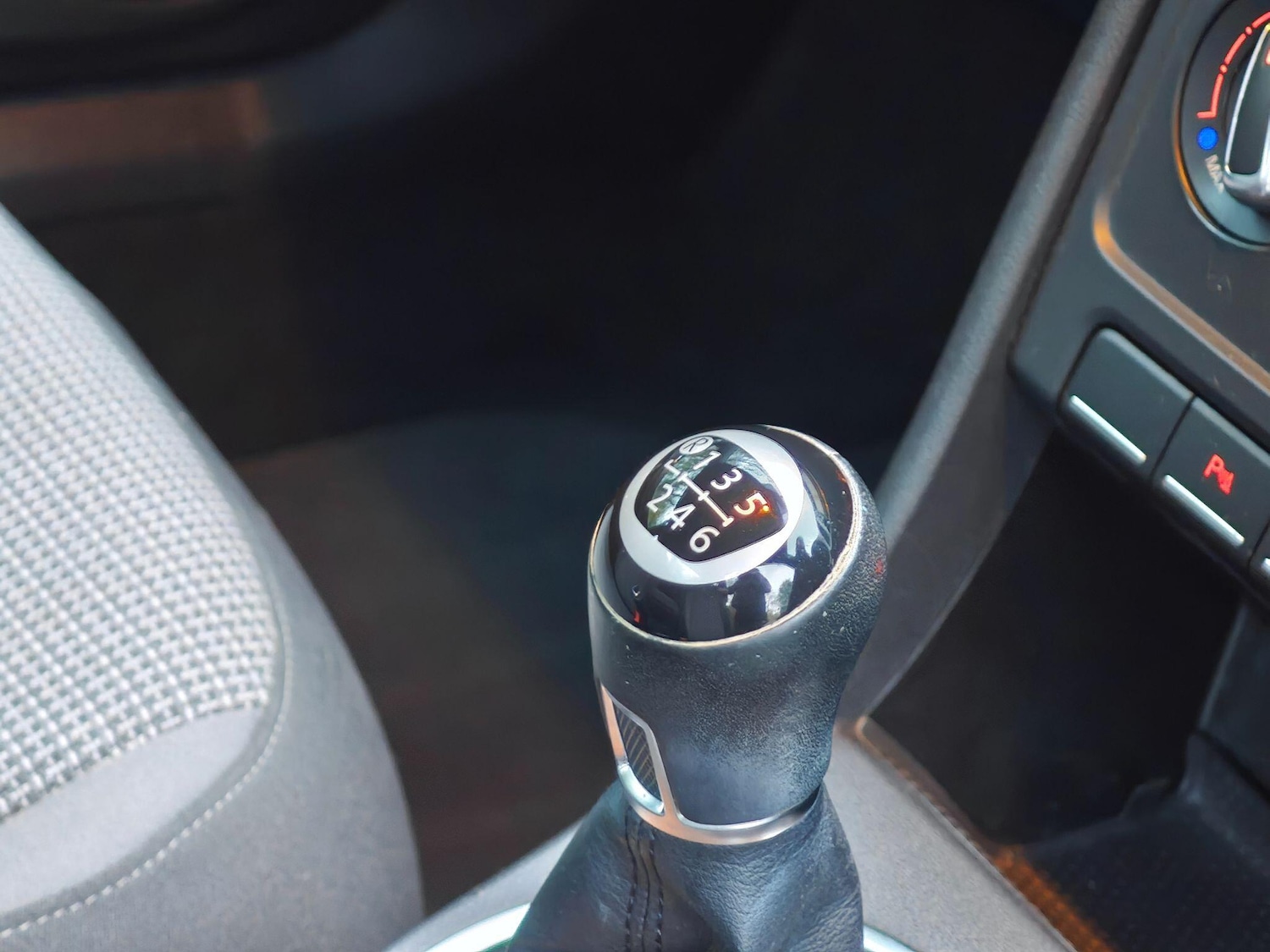 Used Volkswagen Beetle 2012 for sale - 76498878: Photo 16