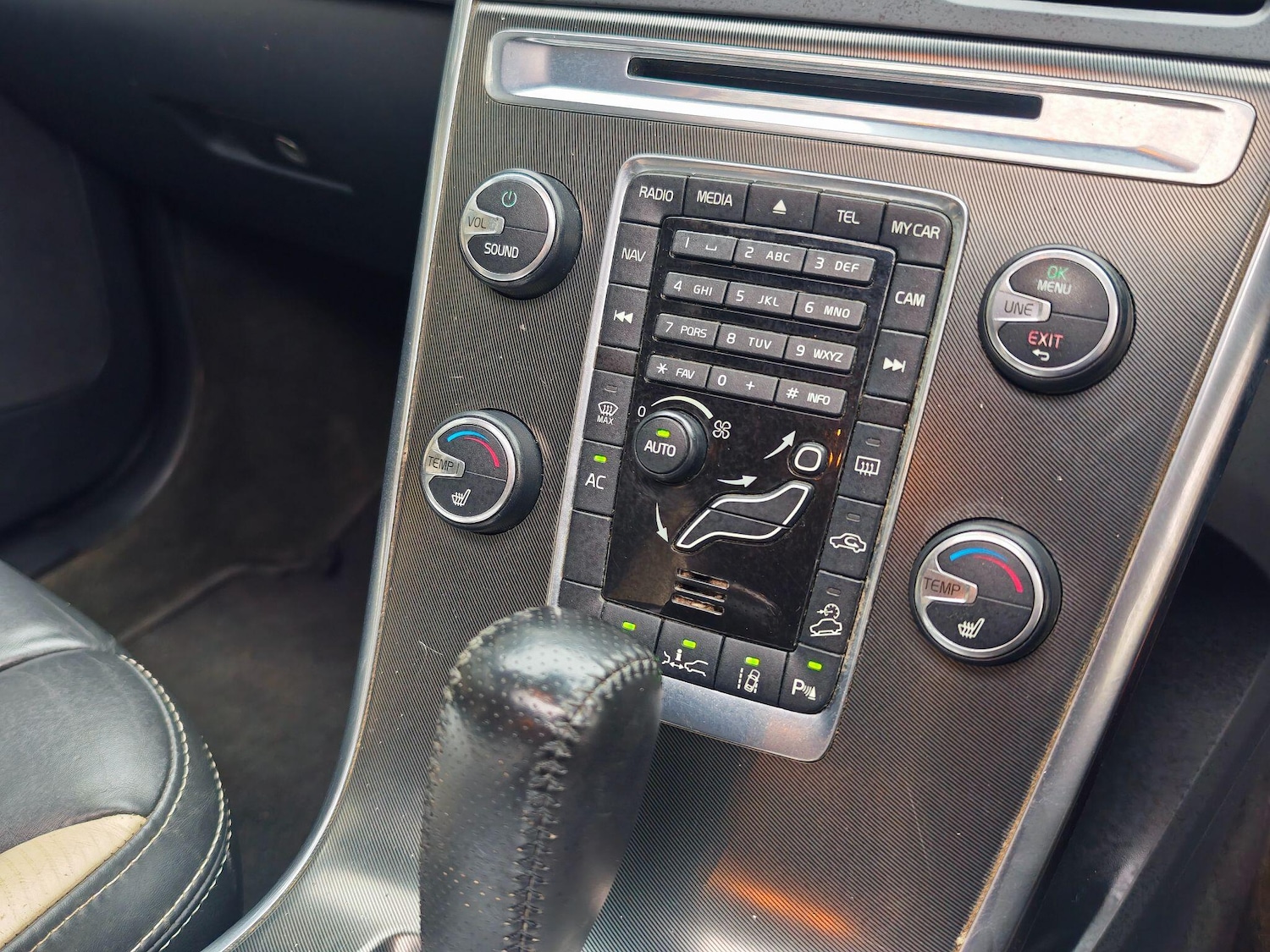 Used Volvo XC60 2012 for sale - 76727828: Photo 12