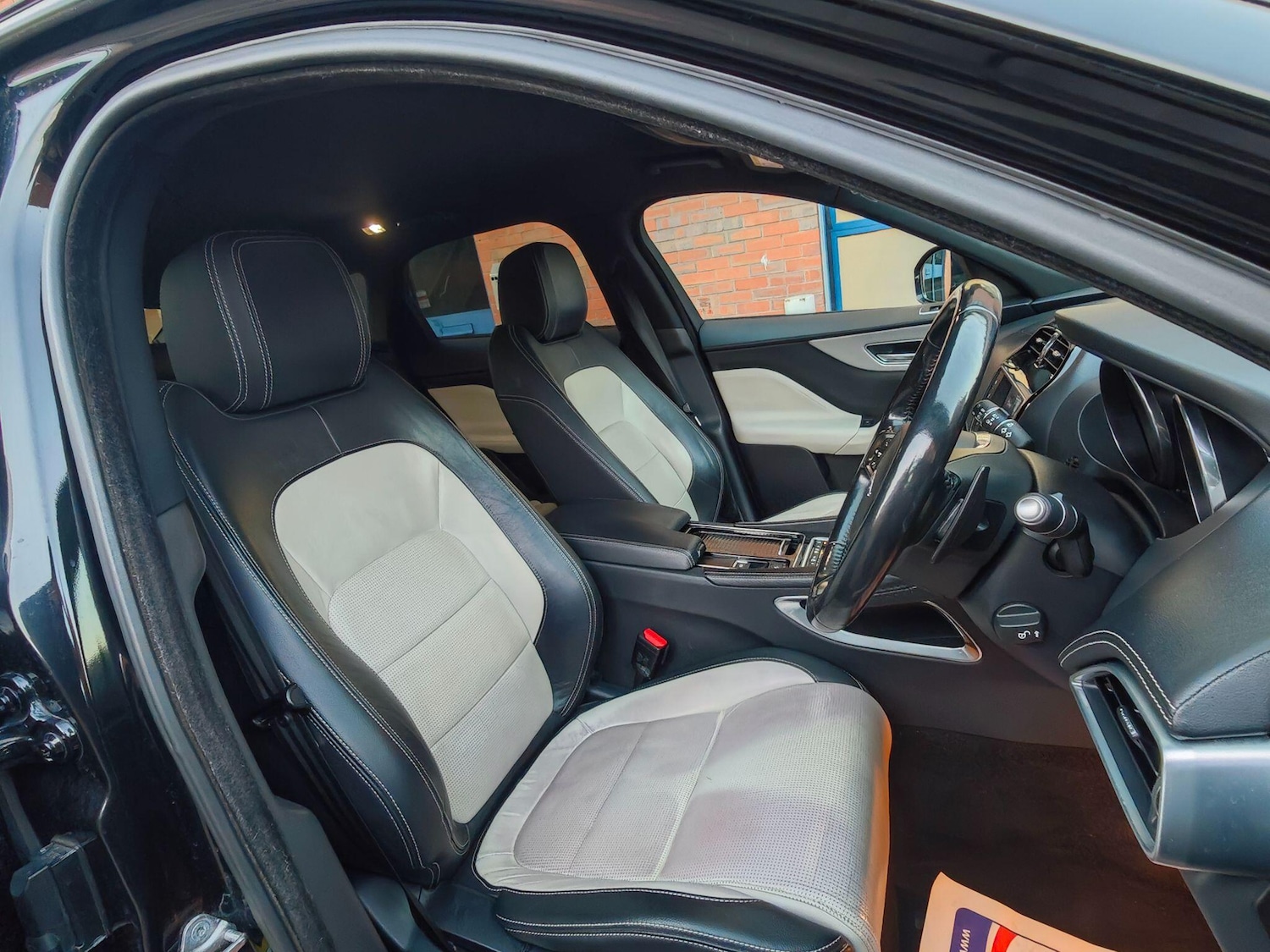 Used Jaguar F-Pace 2017 for sale - 77924776: Photo 15