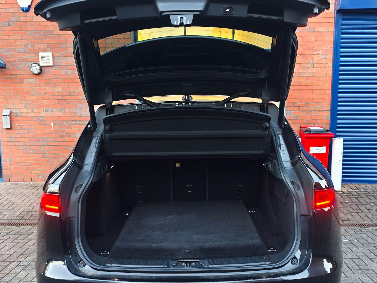 Used Jaguar F-Pace 2017 for sale - 77924776: Photo 16