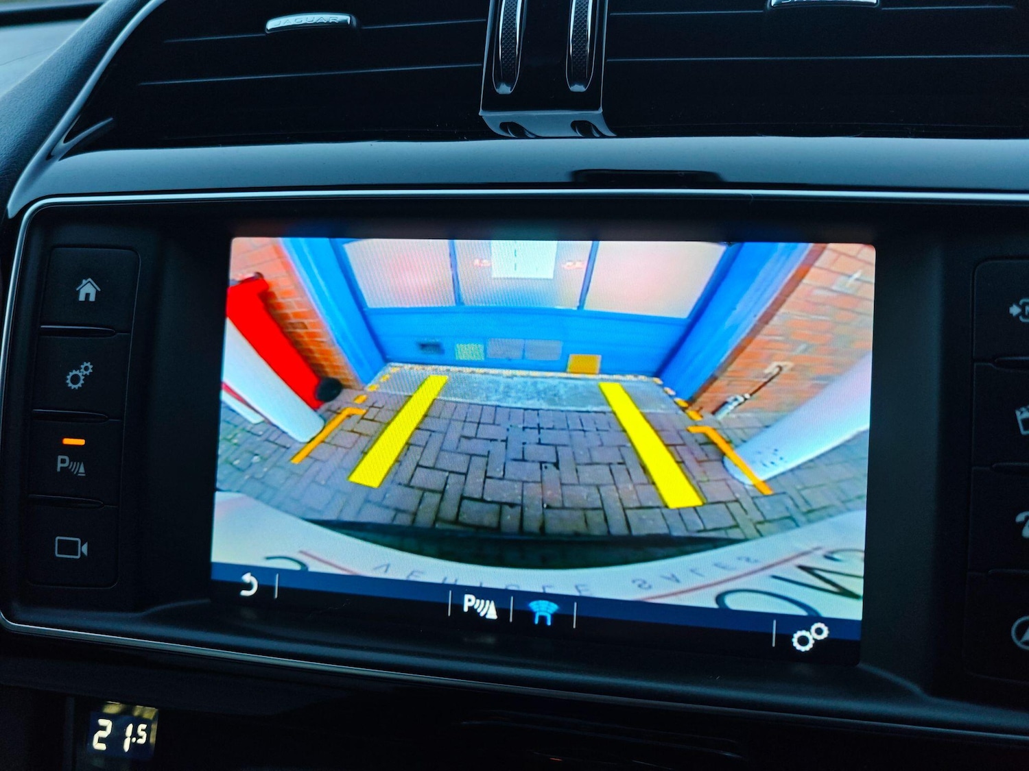 Used Jaguar F-Pace 2017 for sale - 77924776: Photo 21