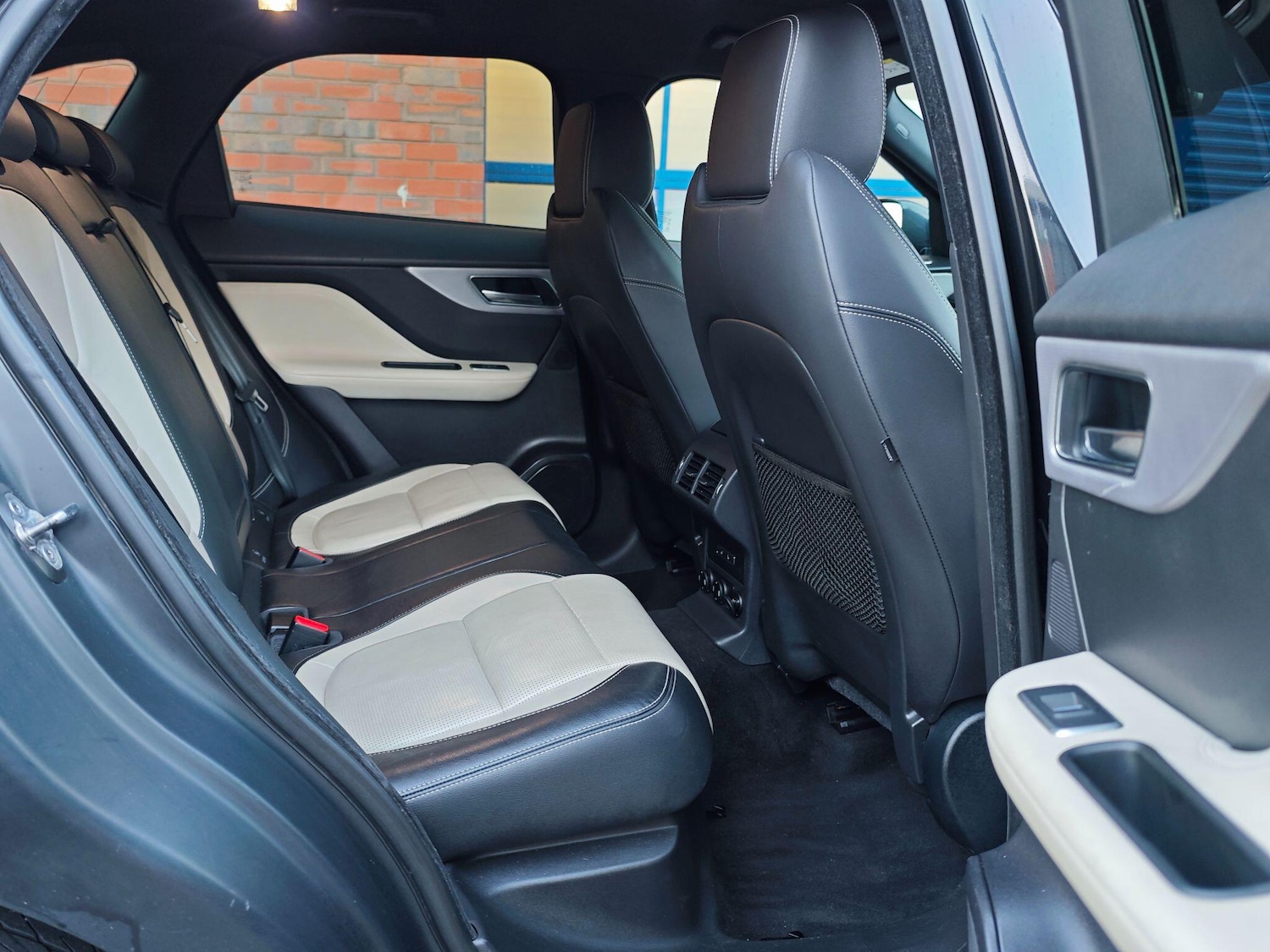 Used Jaguar F-Pace 2017 for sale - 77924776: Photo 23