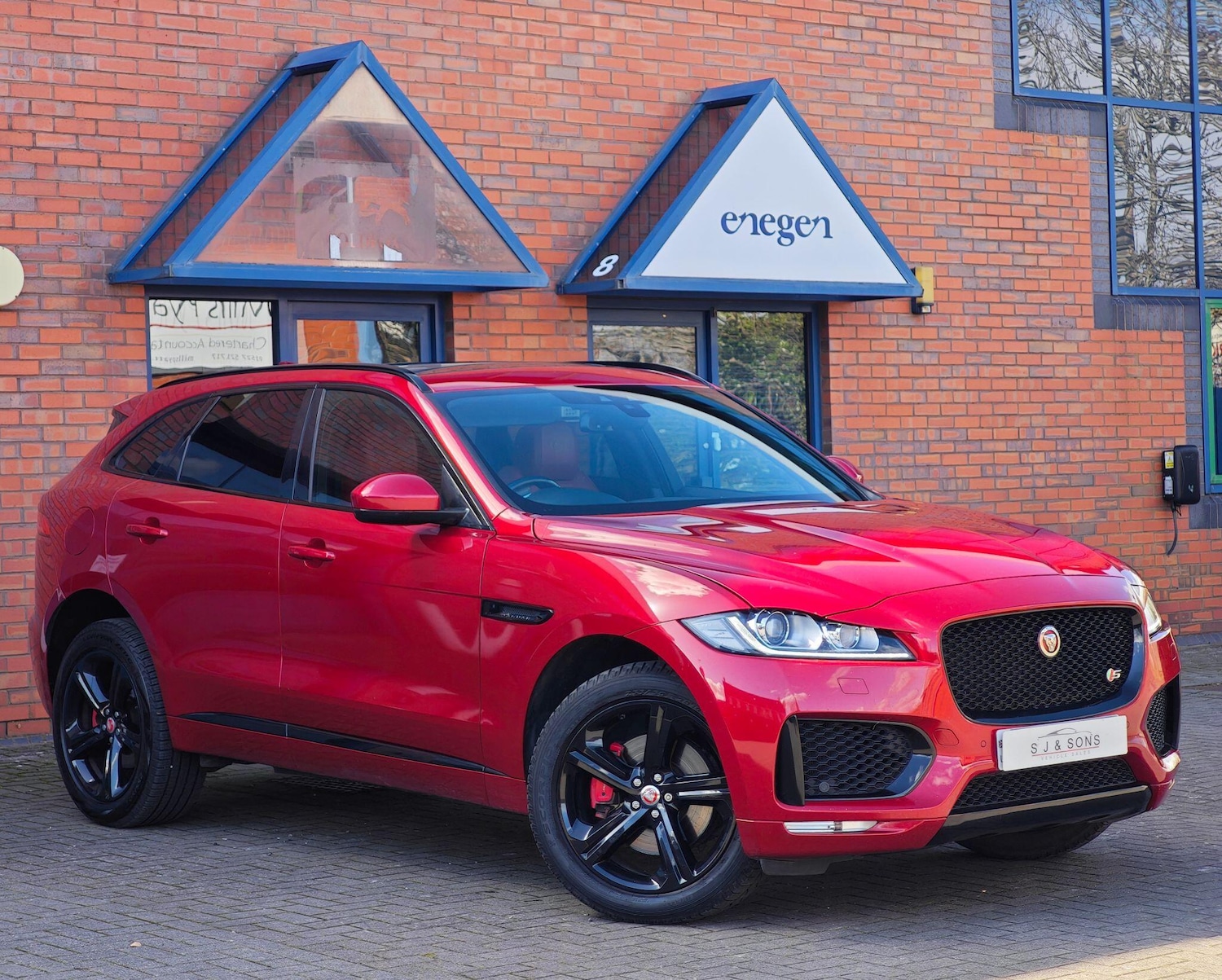 Used Jaguar F-Pace for sale - 77892289: Photo 4
