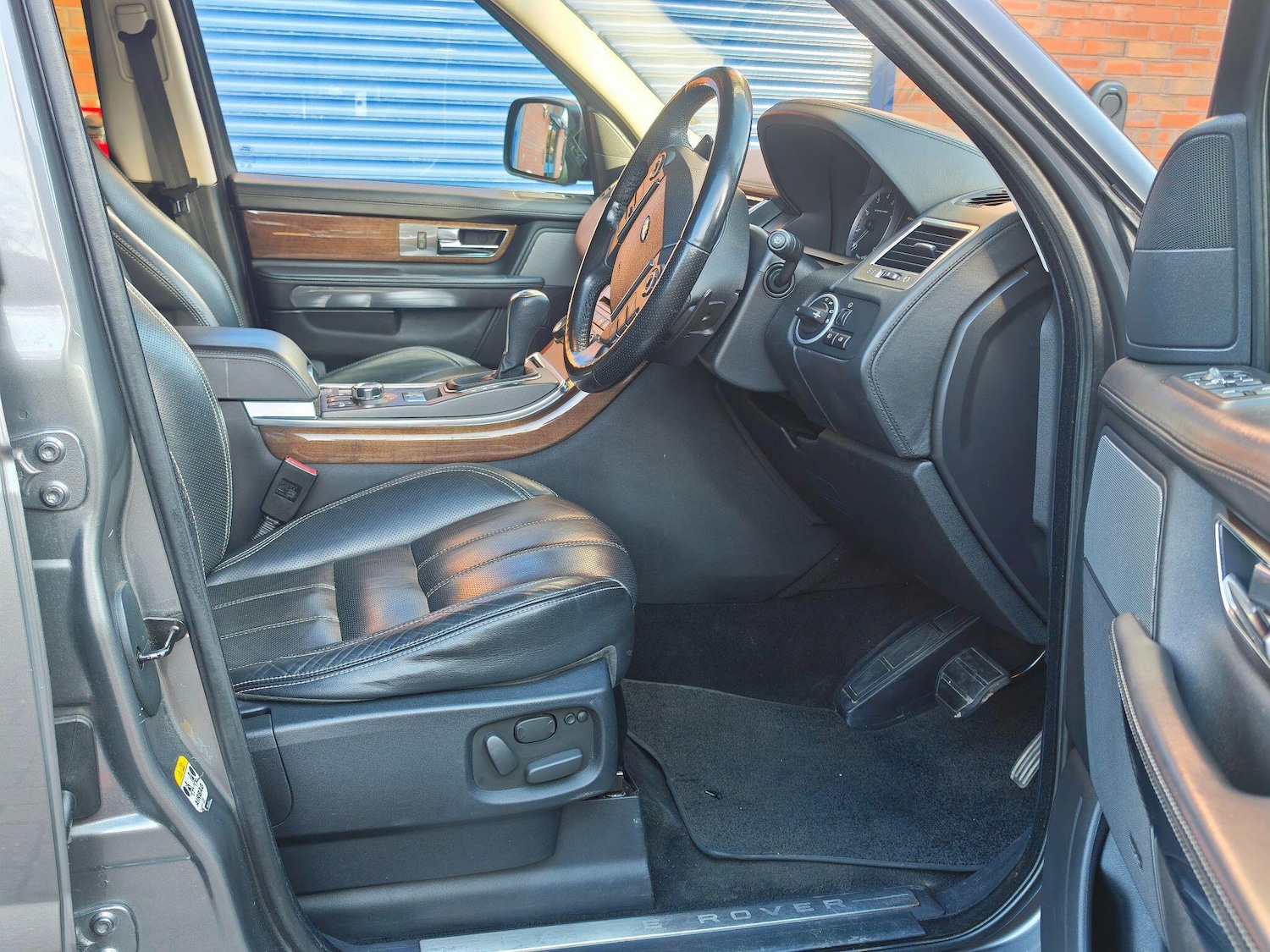 Used Land Rover Range Rover Sport 2009 for sale - 77658197: Photo 15