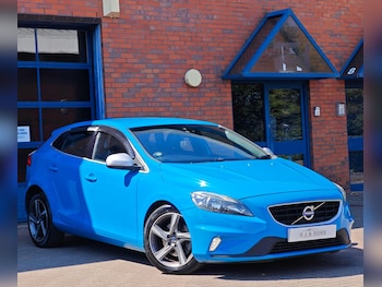 Used Volvo V40 2015 for sale - 79540094: Photo