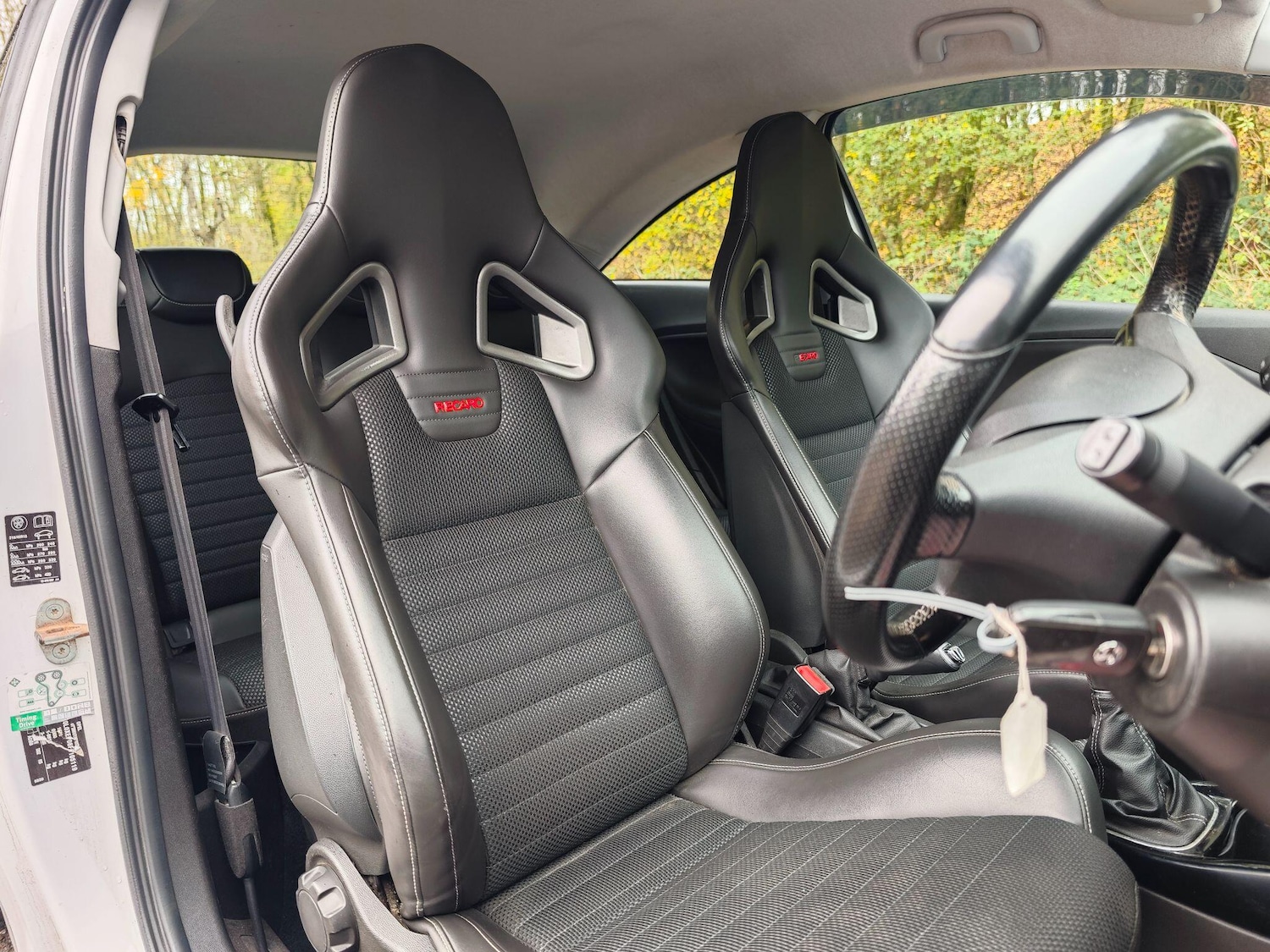 Used Vauxhall Corsa 2015 for sale - 76550345: Photo 2