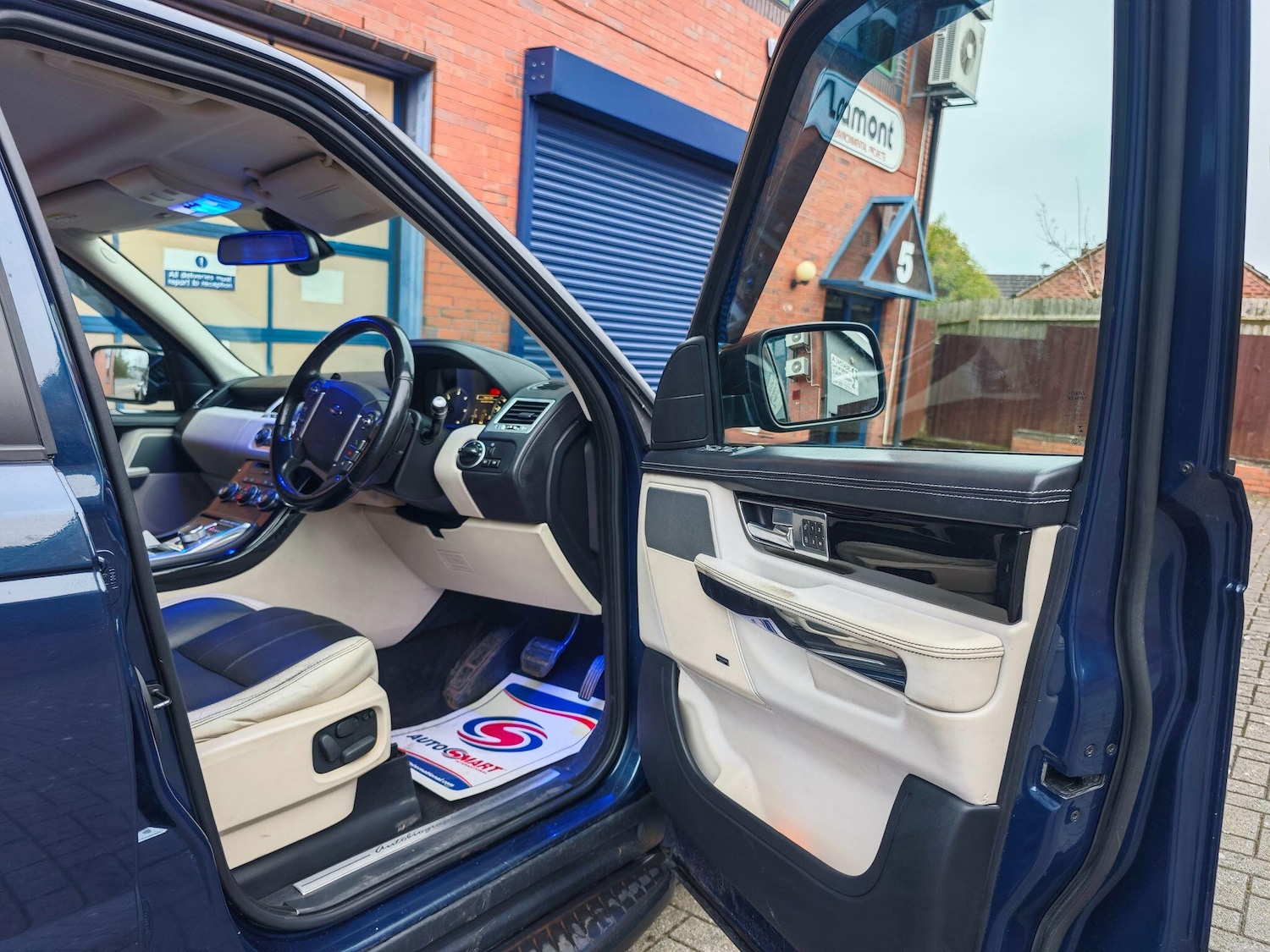 Used Land Rover Range Rover Sport 2013 for sale - 77737298: Photo 2