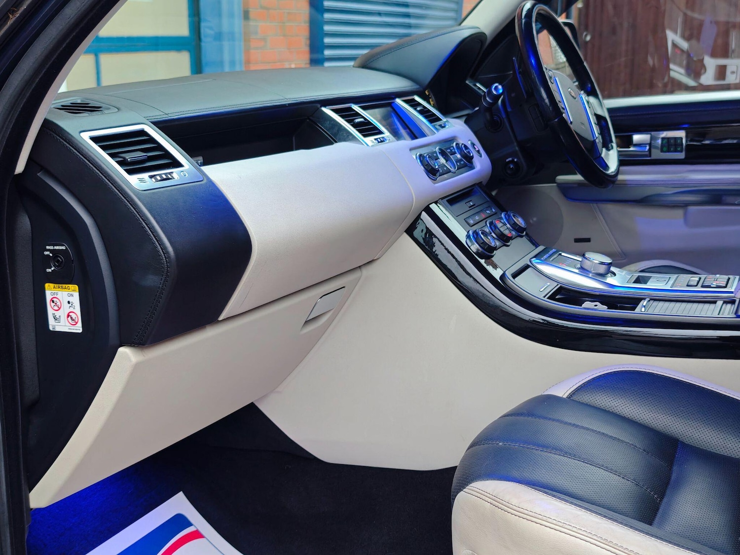 Used Land Rover Range Rover Sport 2013 for sale - 77737298: Photo 8