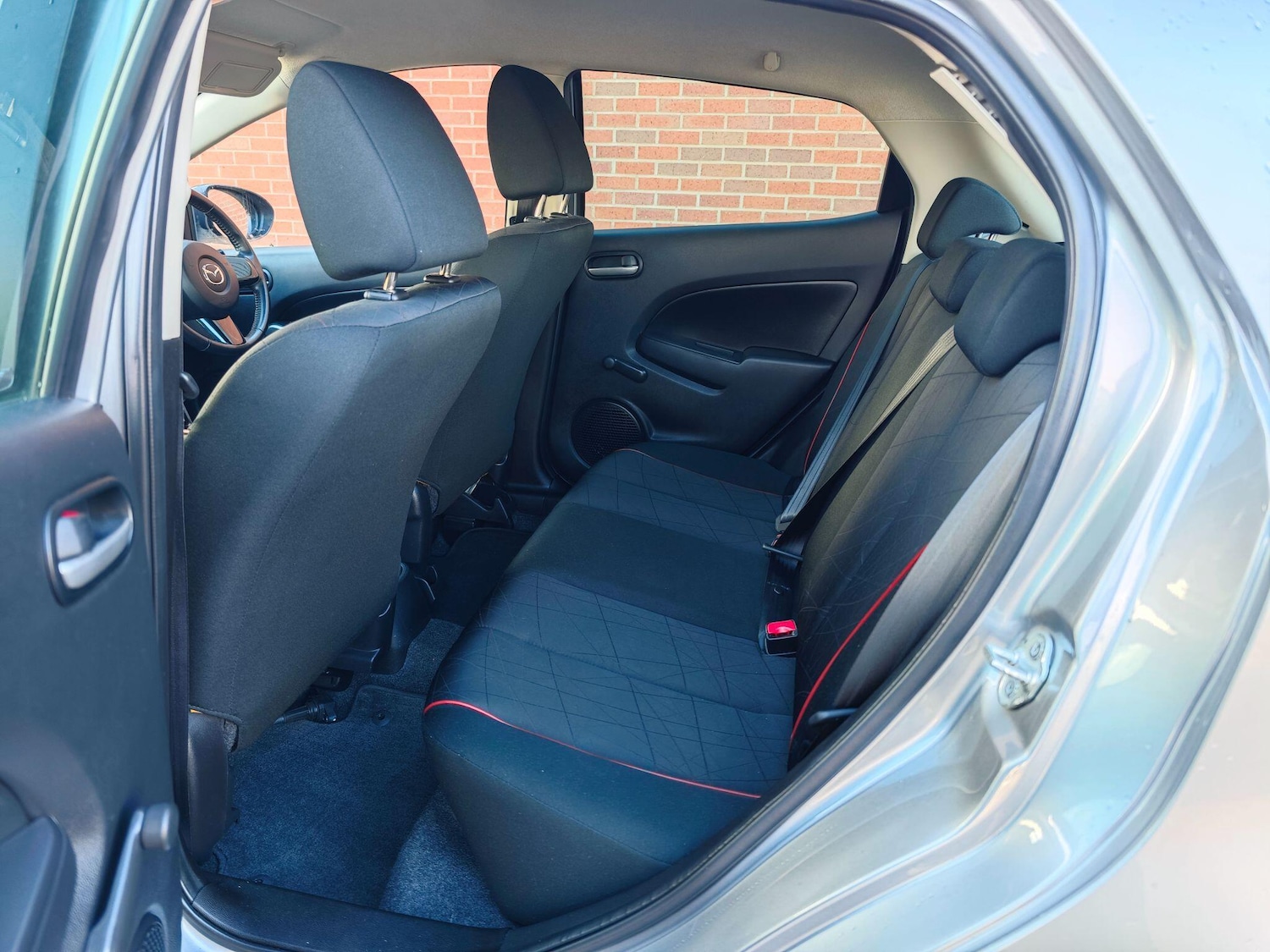 Used Mazda Mazda2 2014 for sale - 76753009: Photo 10