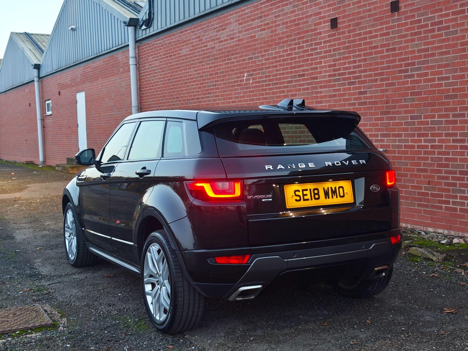 Used Land Rover Range Rover Evoque 2018 for sale - 76521632: Photo 2