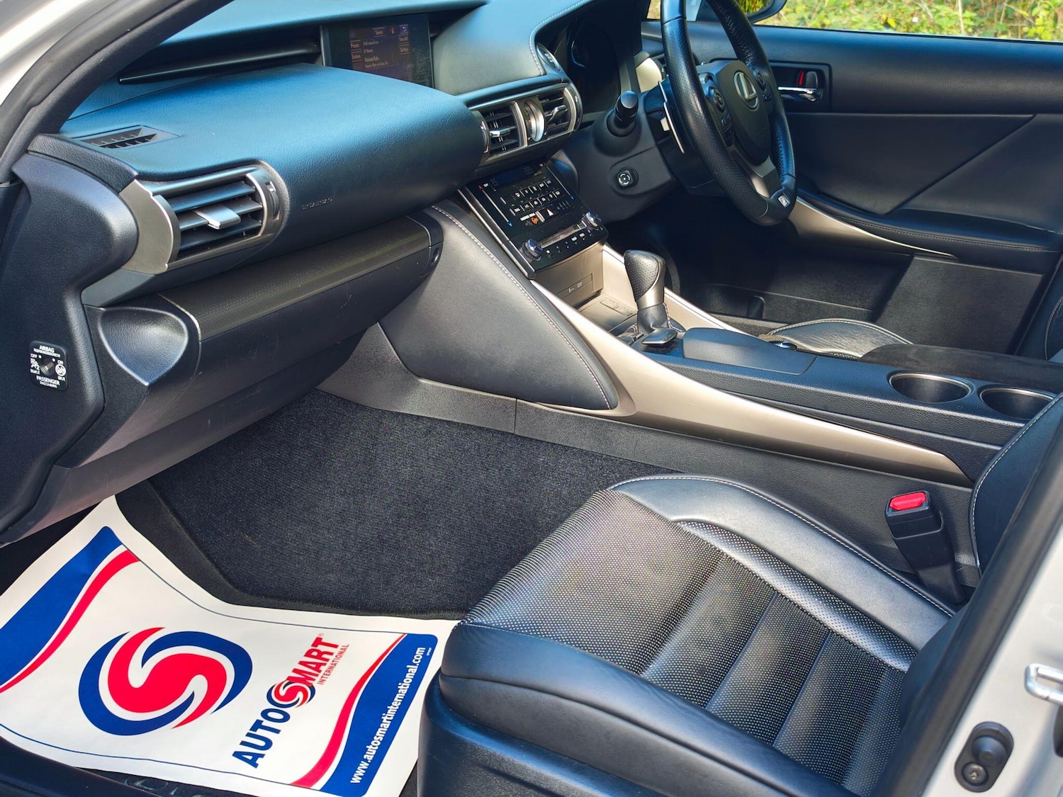 Used Lexus IS 2013 for sale - 76409167: Photo 2