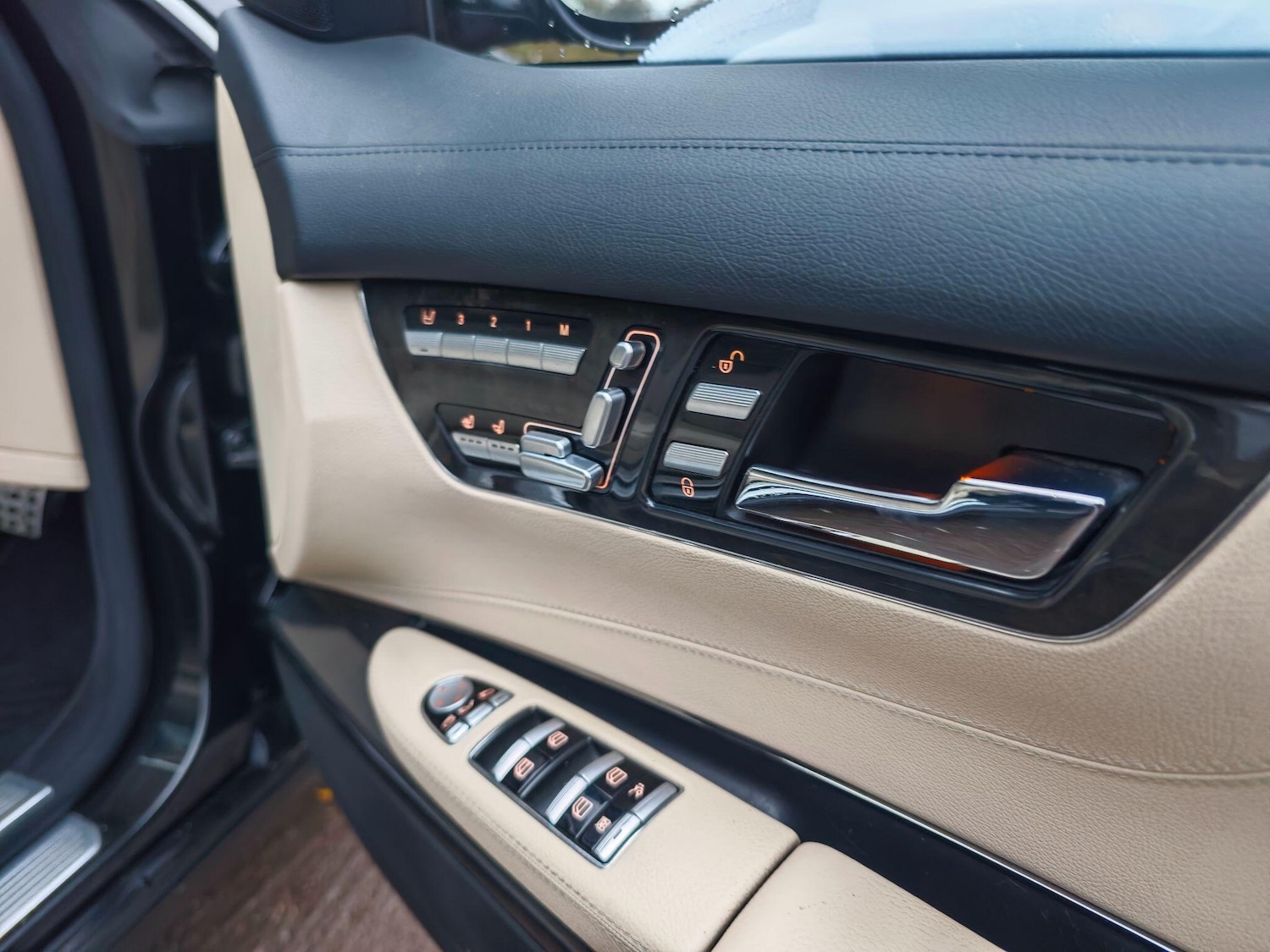 Used Mercedes-Benz CL 2009 for sale - 76752743: Photo 17