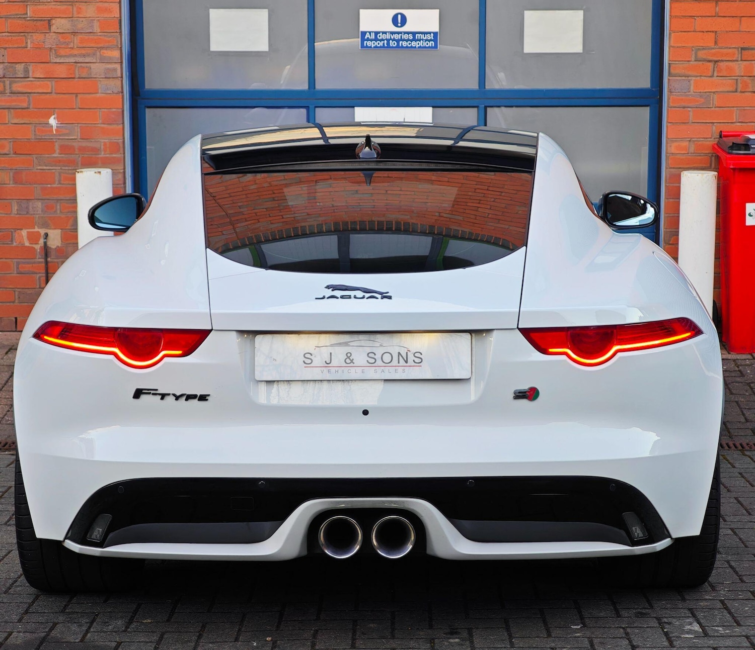 Used Jaguar F-Type 2014 for sale - 77940123: Photo 10