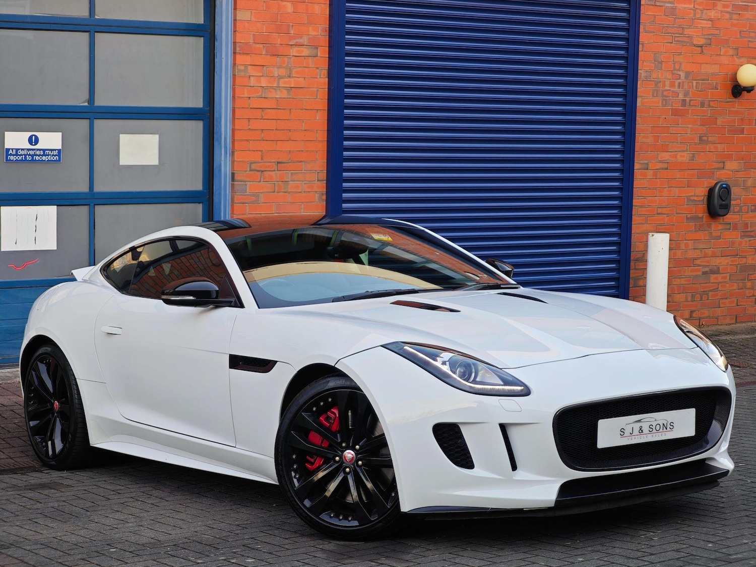 Used Jaguar F-Type 2014 for sale - 77940123: Photo 9