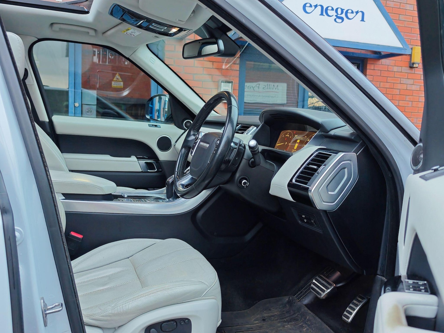 Used Land Rover Range Rover Sport 2015 for sale - 77575164: Photo 11