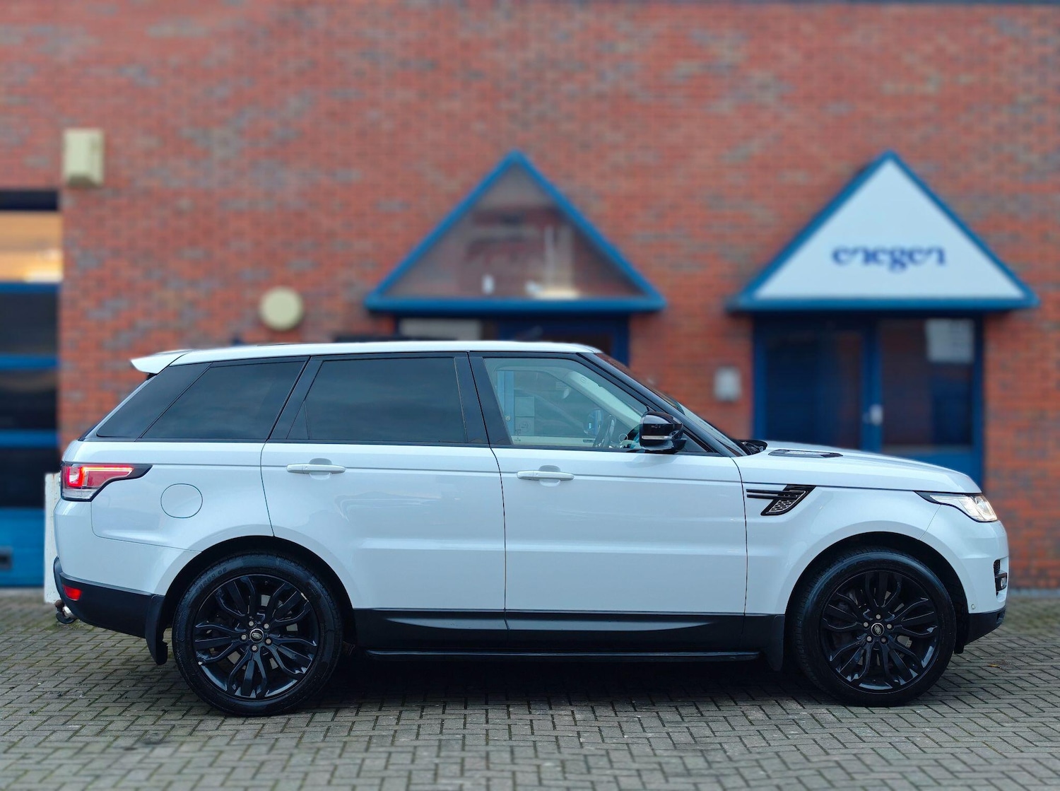 Used Land Rover Range Rover Sport 2015 for sale - 77575164: Photo 8