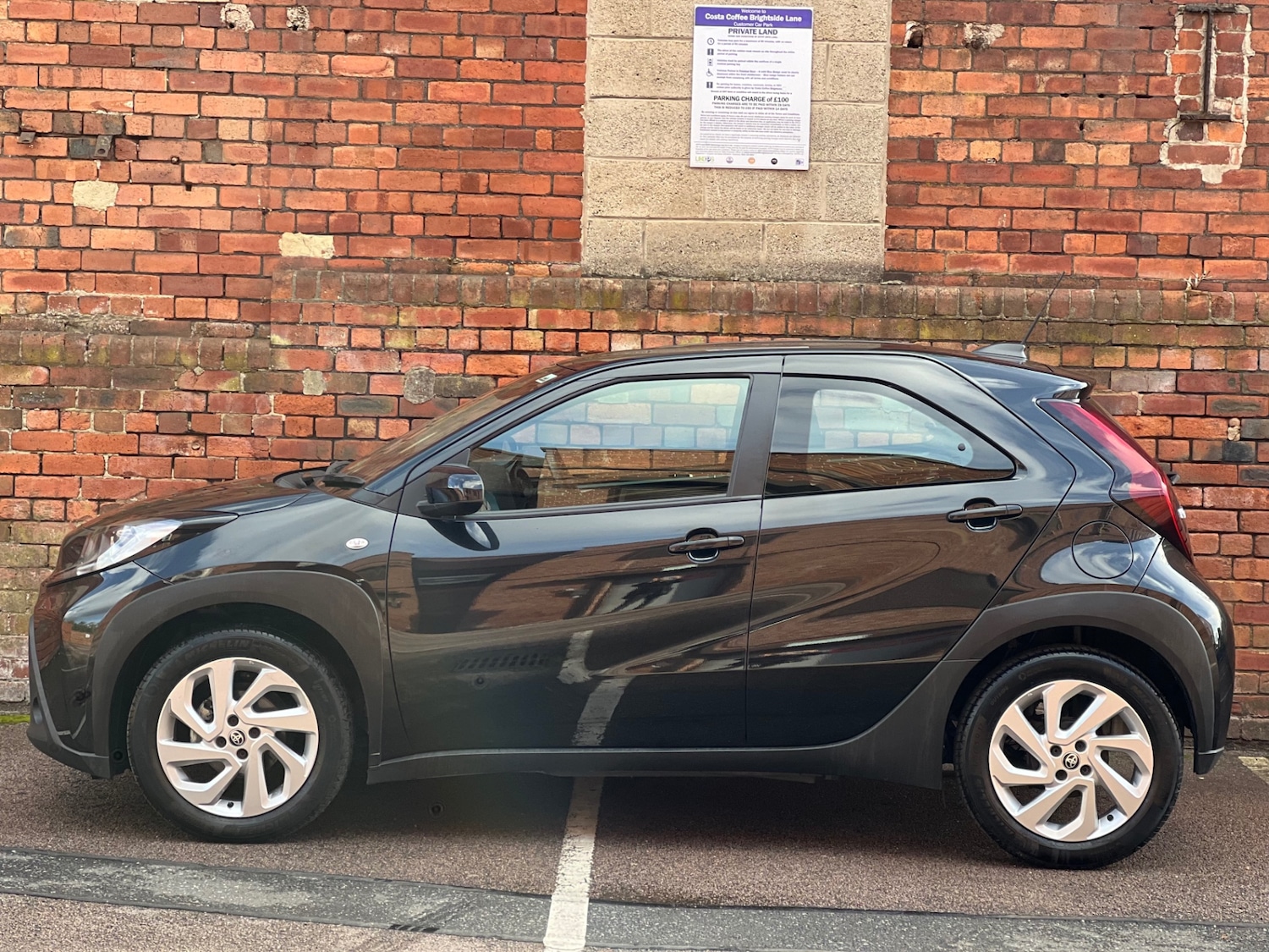 Used Toyota Aygo X 2023 for sale - 76402733: Photo 4