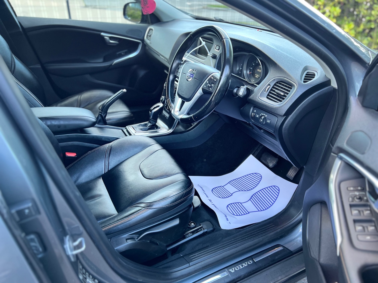 Used Volvo V40 2015 for sale - 75987154: Photo 11