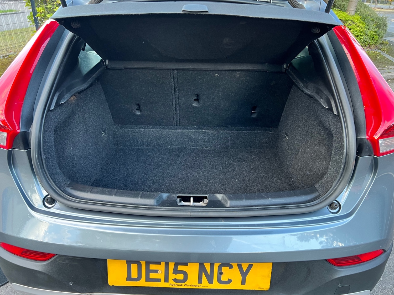 Used Volvo V40 2015 for sale - 75987154: Photo 16