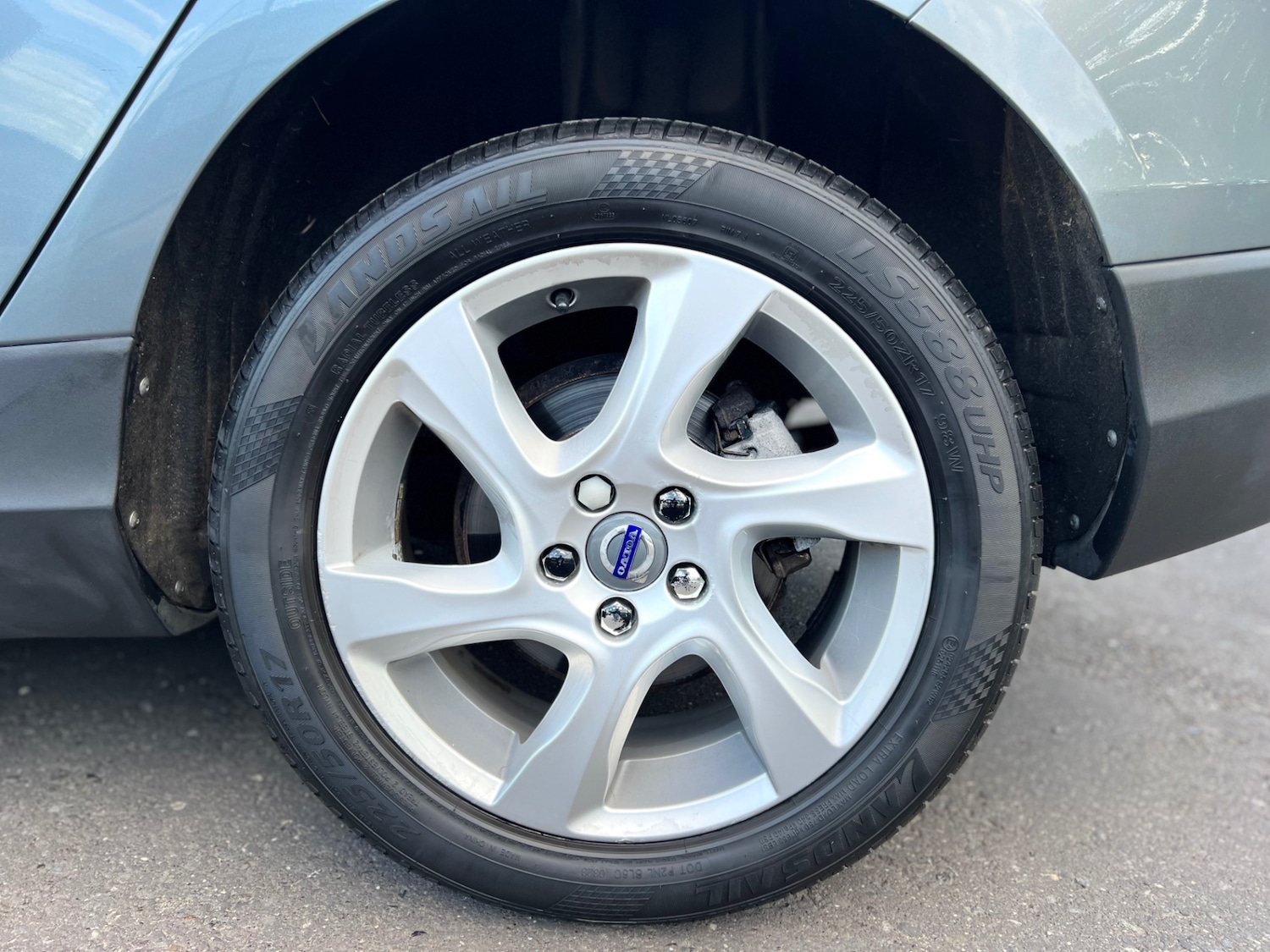 Used Volvo V40 2015 for sale - 75987154: Photo 19