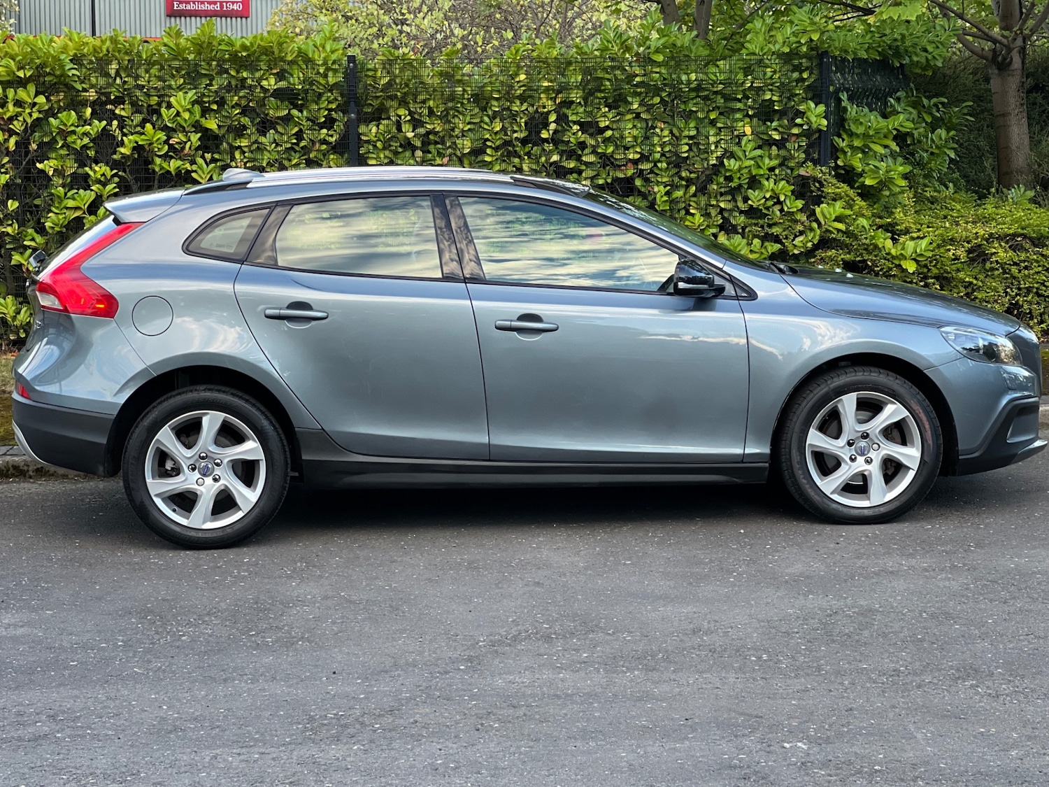 Used Volvo V40 2015 for sale - 75987154: Photo 5