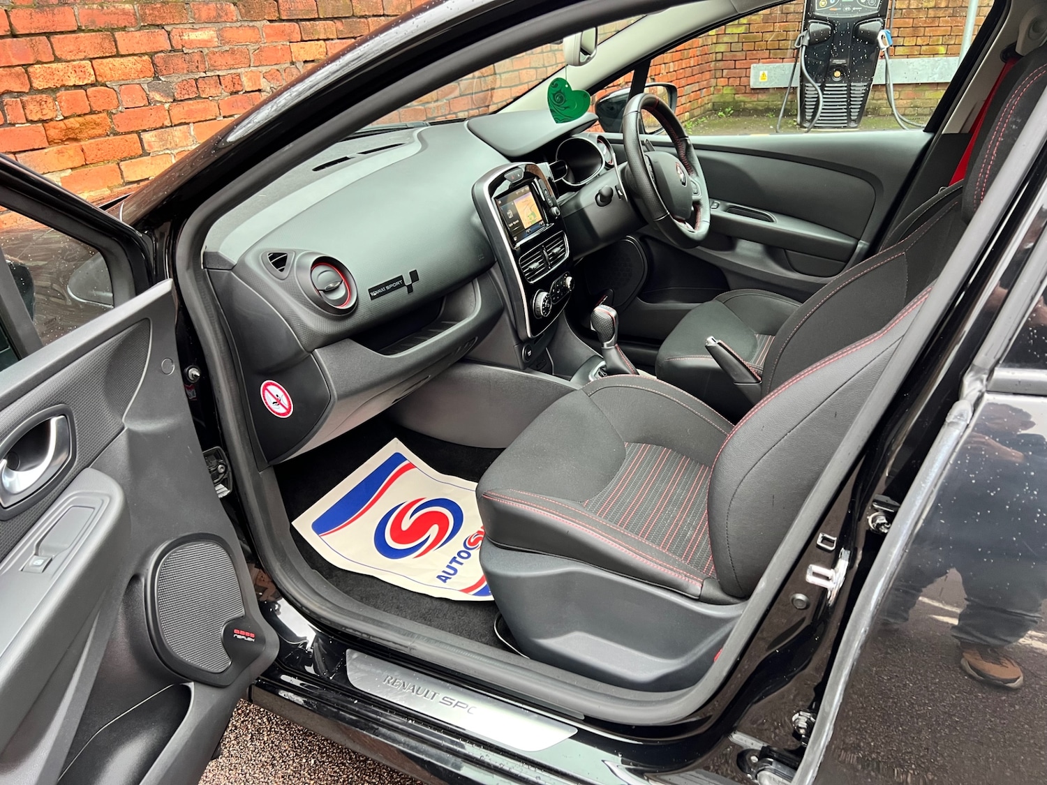 Used Renault Clio 2018 for sale - 77532626: Photo 10