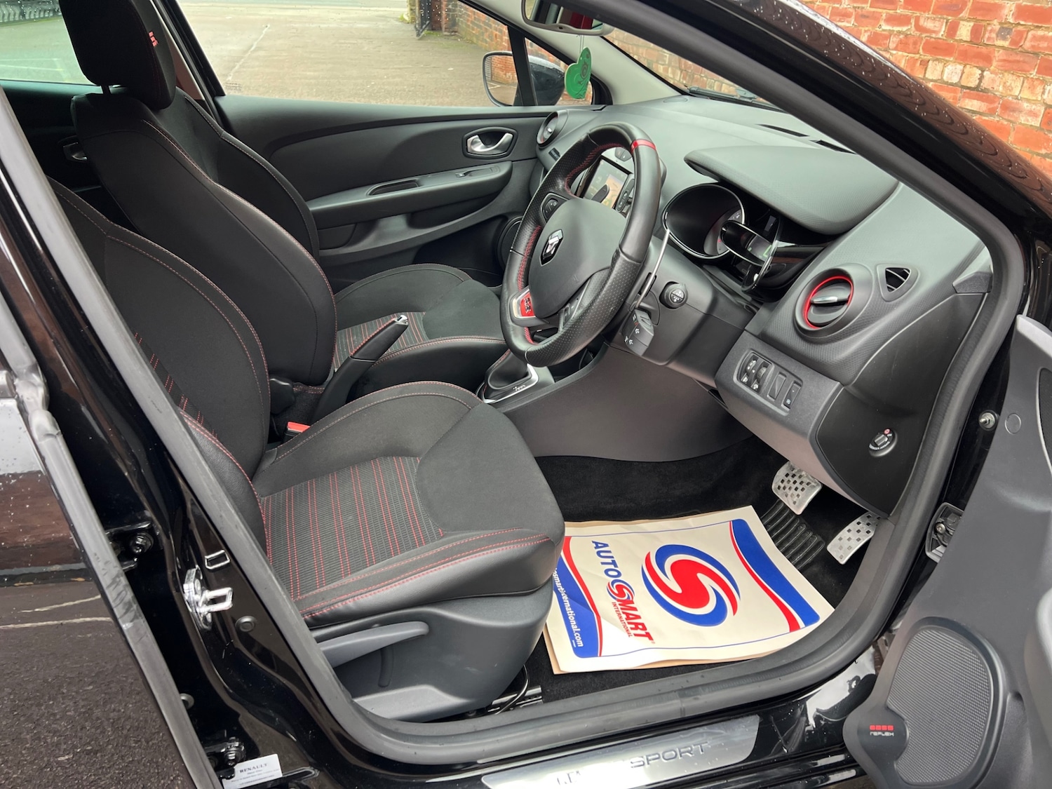 Used Renault Clio 2018 for sale - 77532626: Photo 12