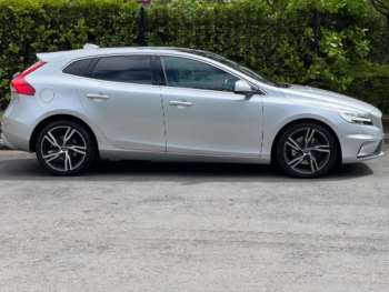 Used Volvo V40 2018 for sale - 74899771: Photo