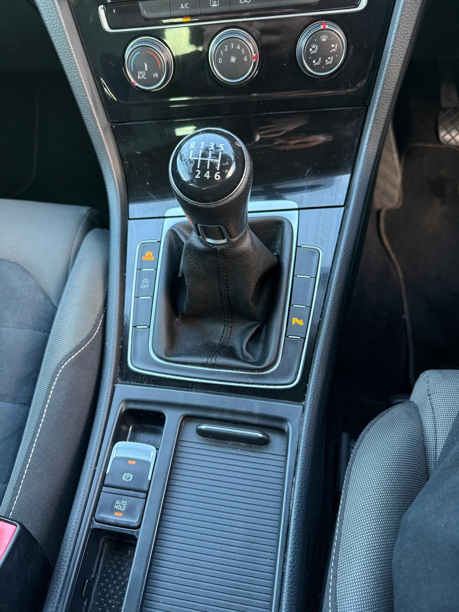 Used Volkswagen Golf 2016 for sale - 76960724: Photo 26