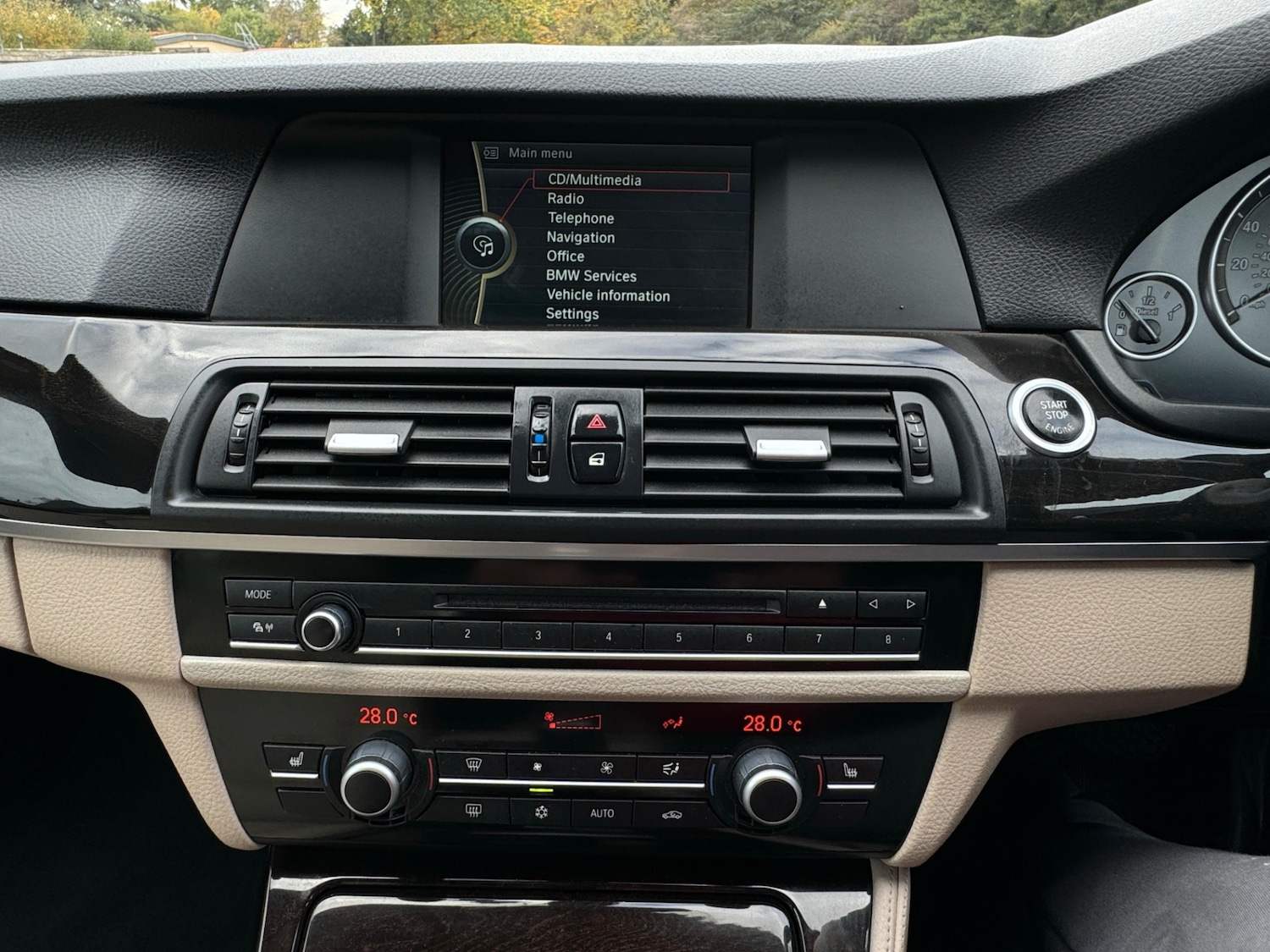 Used BMW 5 Series 2011 for sale - 76332313: Photo 26