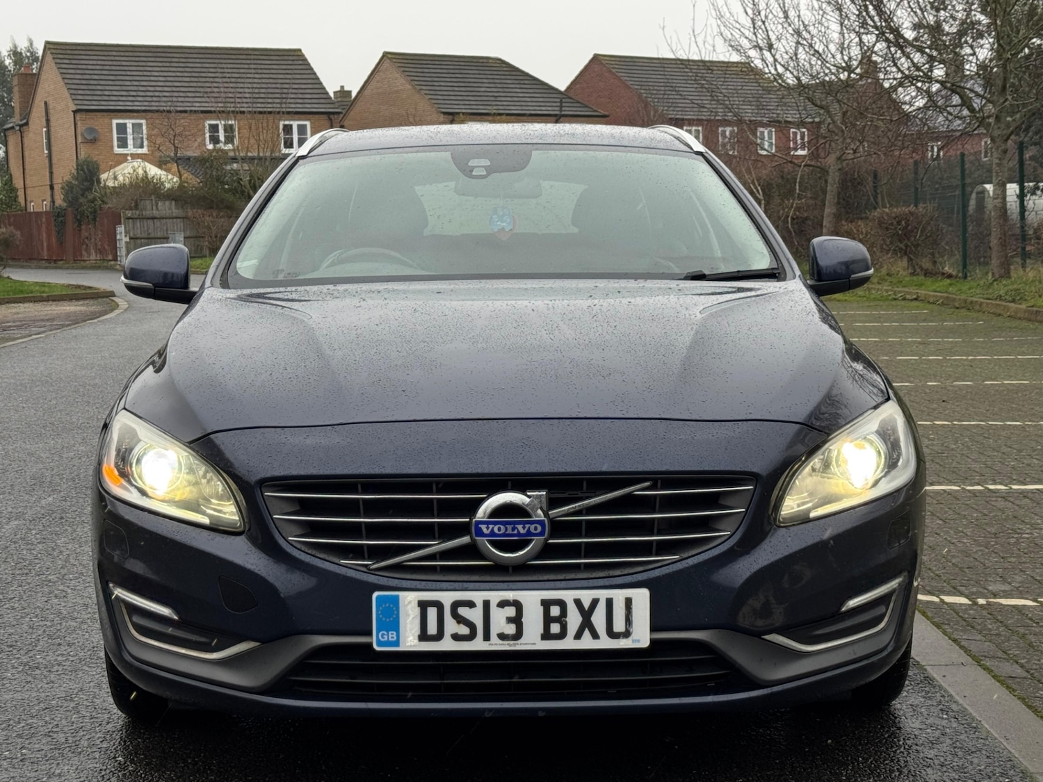 Used Volvo V60 2013 for sale - 77533593: Photo 4