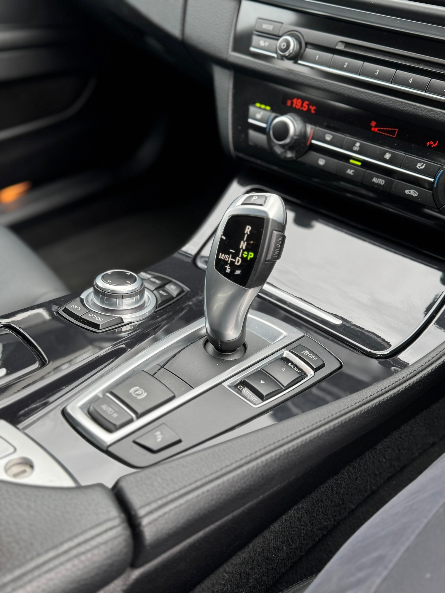 Used BMW 5 Series 2016 for sale - 77677500: Photo 28